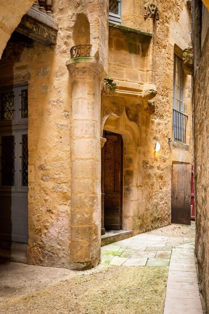 L'Intimiste - Place De La Liberte Sarlat-la-Canéda Dış mekan fotoğraf